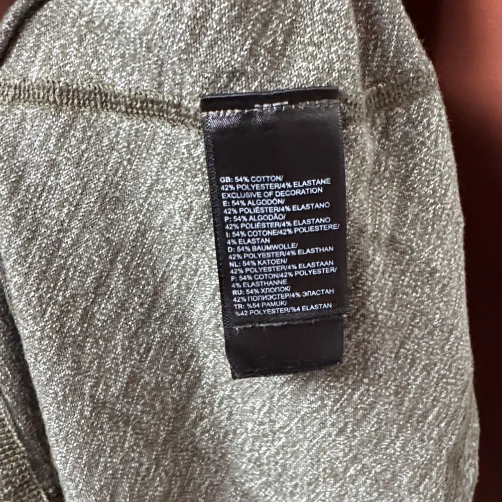 The North Face Olive Green Short Sleeve Women's Tee - Picture 5 of 5